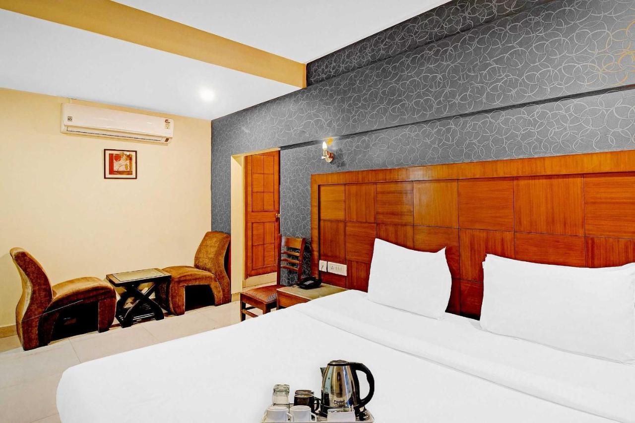 Hotel Townhouse The Grand Plaza Hyderabad Exterior foto