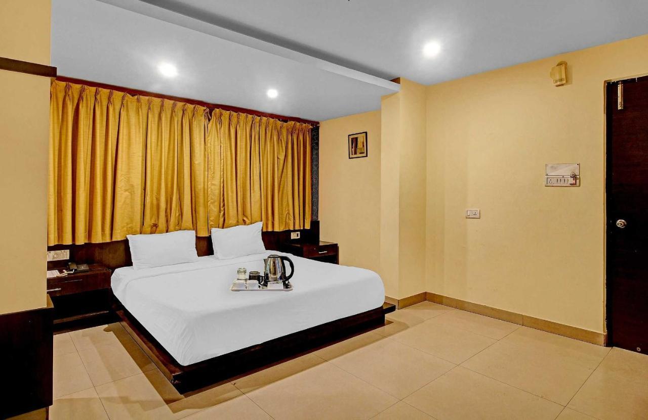 Hotel Townhouse The Grand Plaza Hyderabad Exterior foto