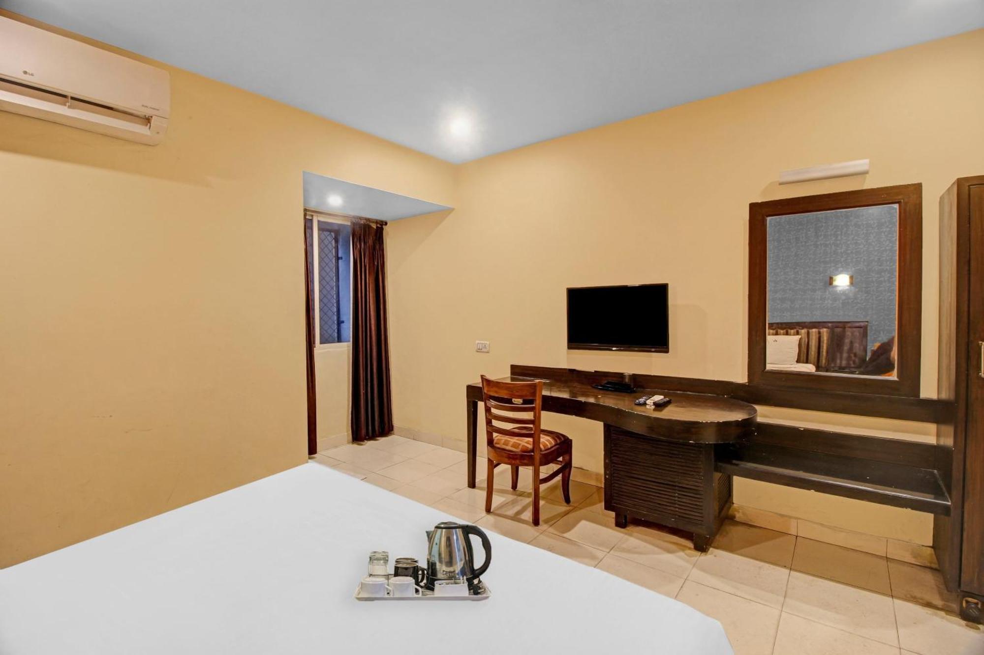 Hotel Townhouse The Grand Plaza Hyderabad Exterior foto