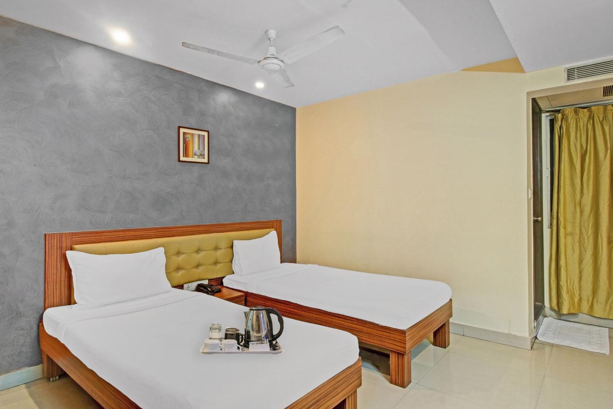 Hotel Townhouse The Grand Plaza Hyderabad Exterior foto