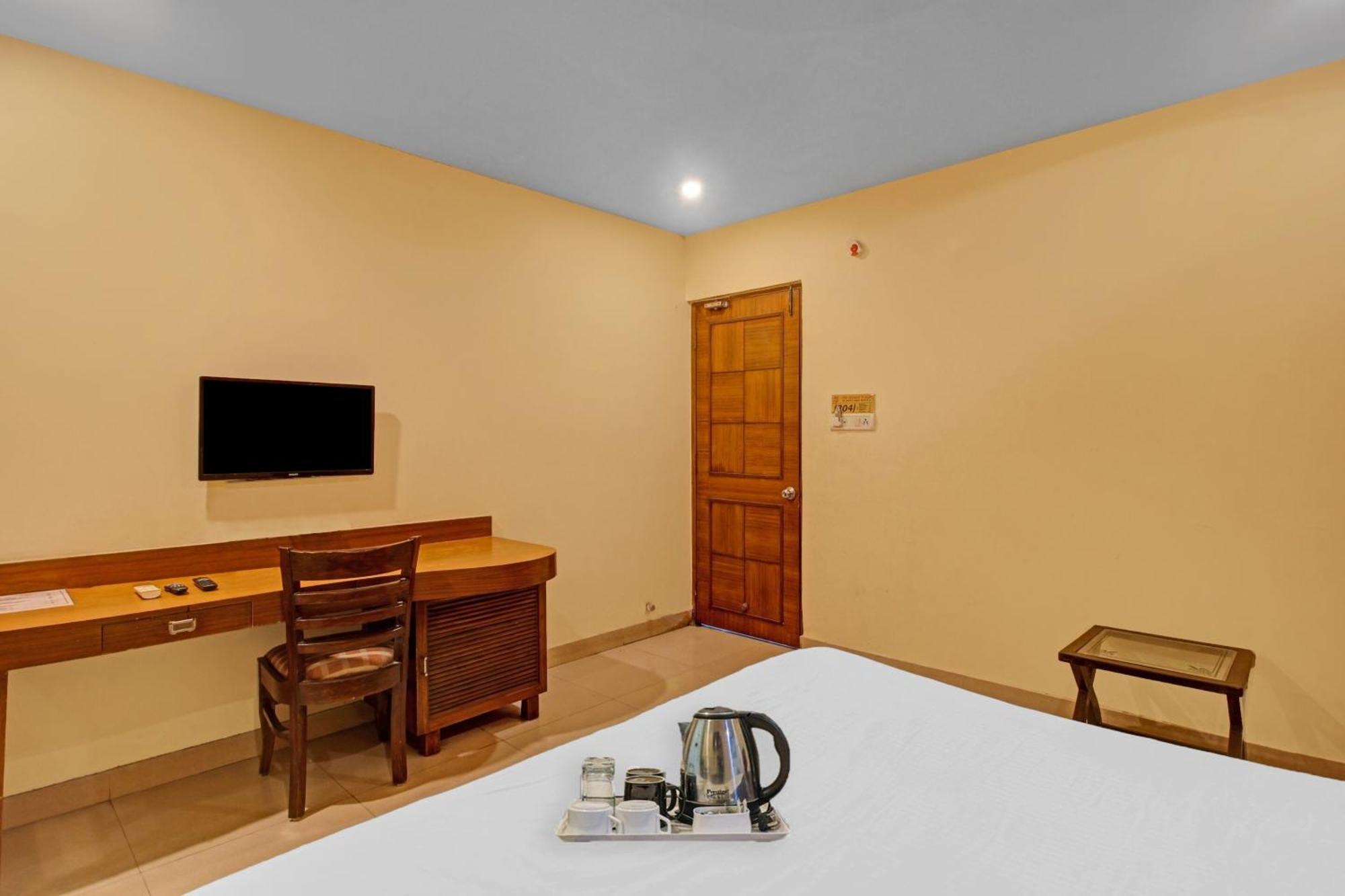 Hotel Townhouse The Grand Plaza Hyderabad Exterior foto