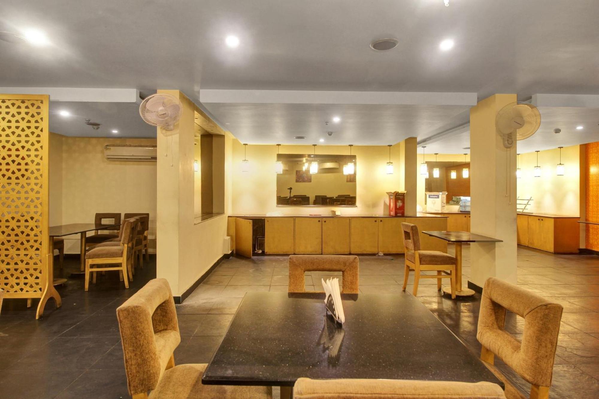 Hotel Townhouse The Grand Plaza Hyderabad Exterior foto